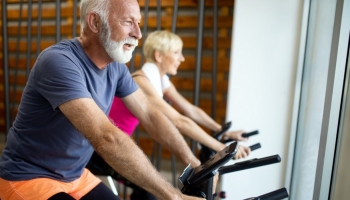 SPINNING BIKE FOR SENIOR PEOPLE: ALL YOUR BENEFITS