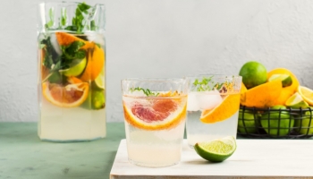 HOW TO PREPARE HOMEMADE ISOTONIC DRINK AND 3 SIMPLE RECIPES