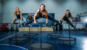 FITNESS TRAMPOLINE TO PRACTICE POWER JUMP AT HOME