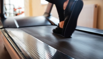 HOW TO USE THE TREADMILL